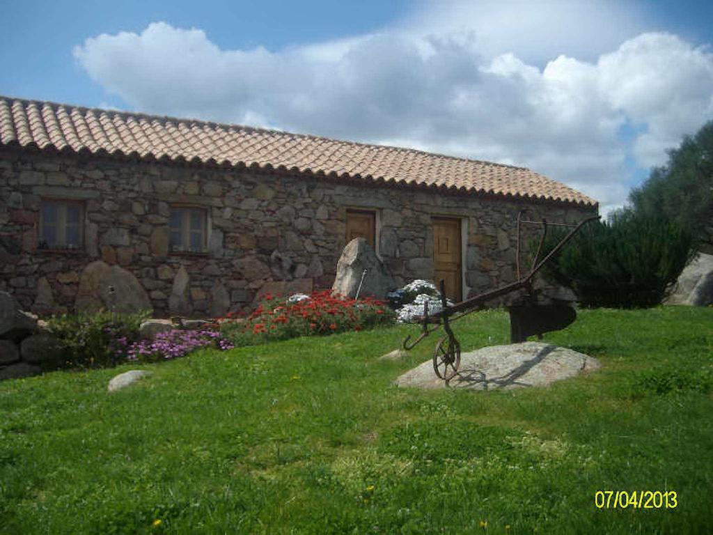 Agriturismo Spridda Bed & Breakfast Arzachena Exterior photo