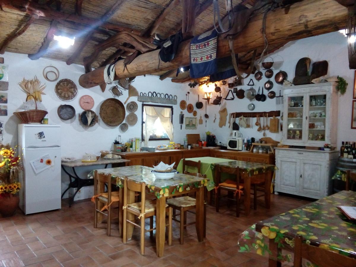 Agriturismo Spridda Bed & Breakfast Arzachena Exterior photo